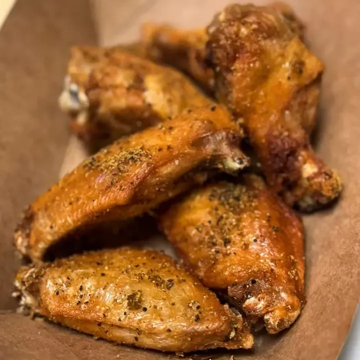 Lemon Pepper Dry Rub Wings